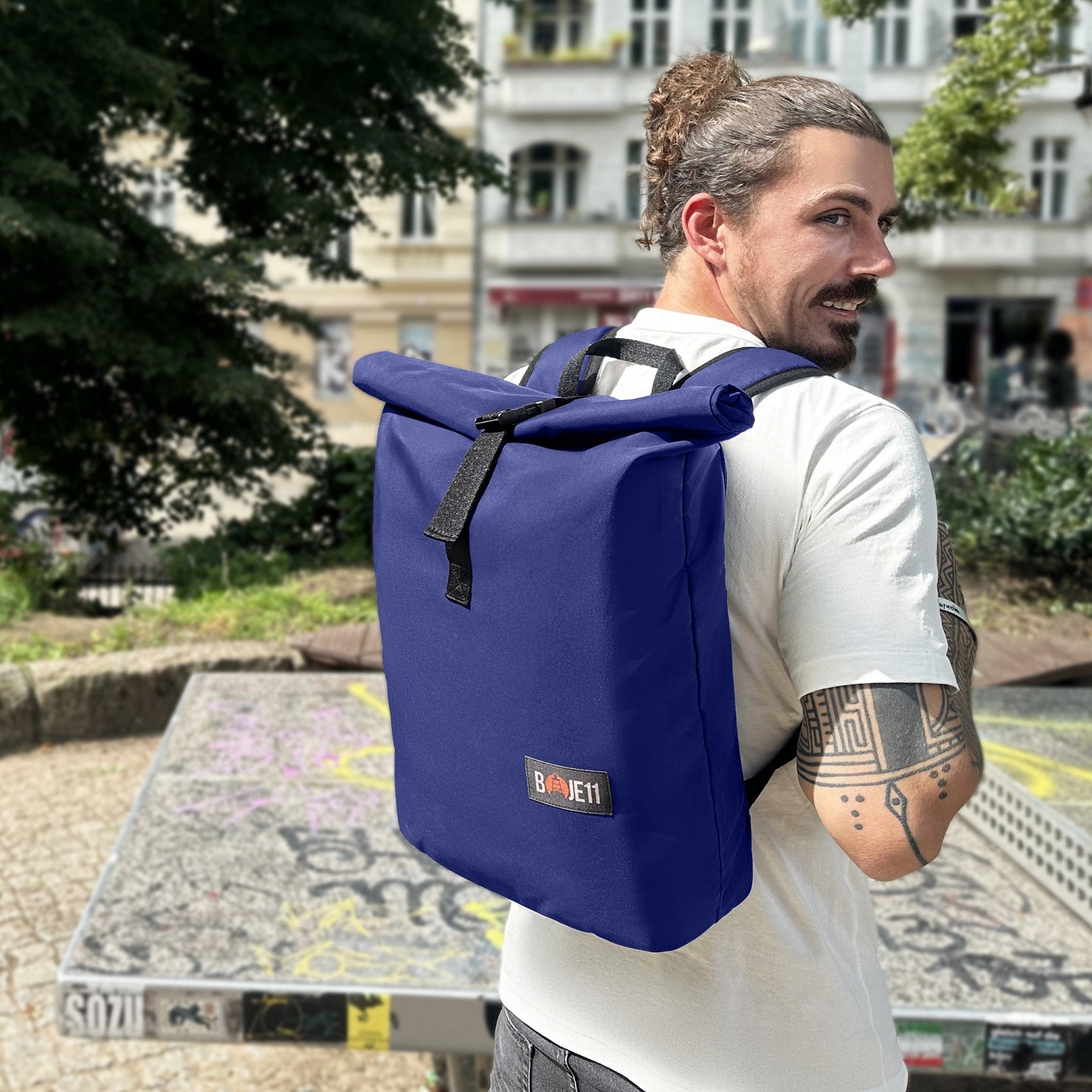 B11-Rolltop L (navy)